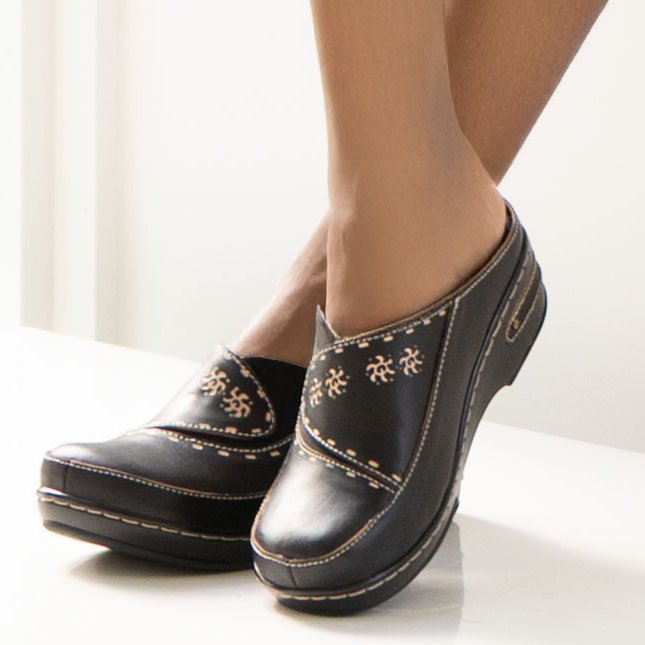 L'Artiste Sandals